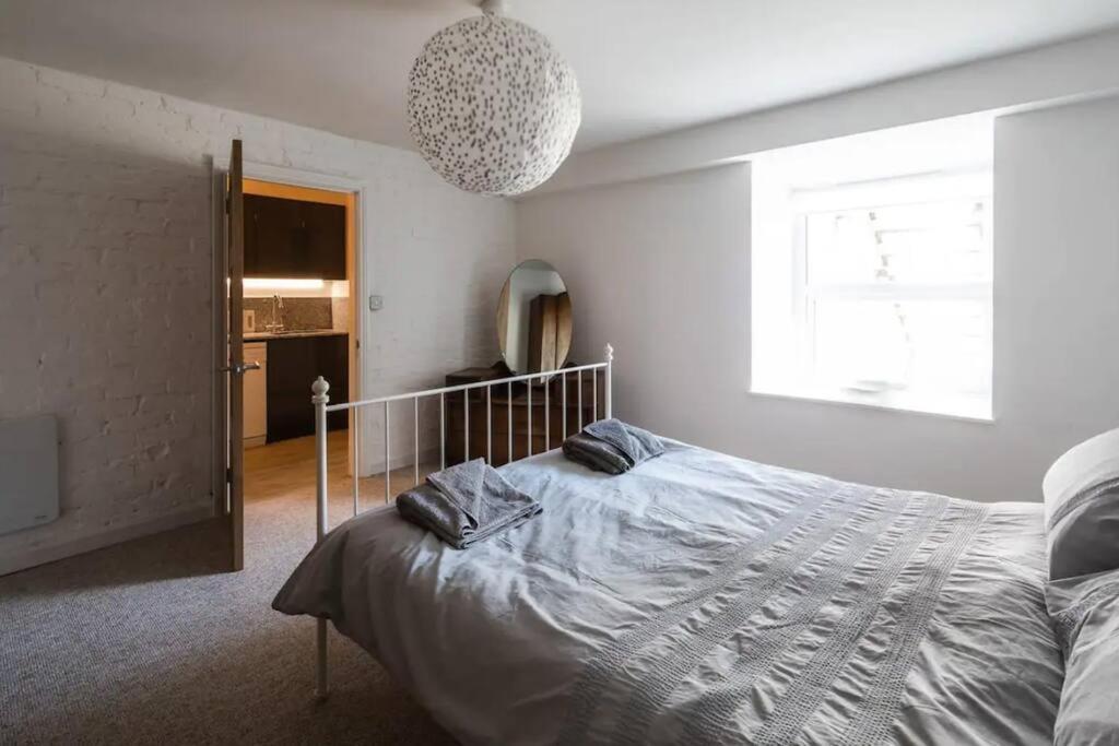 Spacious 2 Bedroom Apartment Near Seafront เพนแซนซ์ ภายนอก รูปภาพ